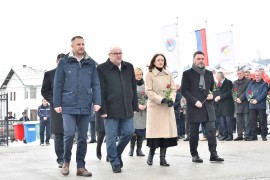 Milunović: Srpska jedini okvir u kojem Srbi mogu da iskažu političku ...
