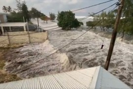 Cunami uništava sve pred sobom, veliki talasi zapljusnuli Tongu