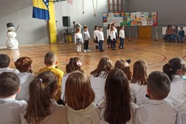 Đaci u Tuzlanskom kantonu se vratili u školske klupe