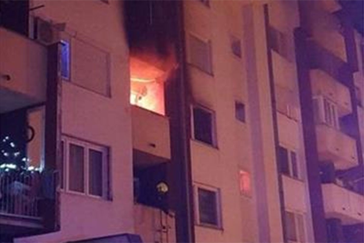 Tragedija u Bratuncu, dvije osobe nastradale u požaru, porodica spasena u zadnji čas