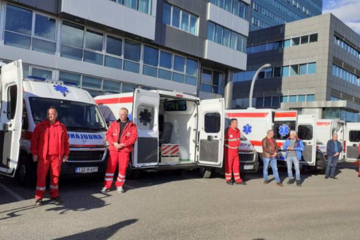 Uručeni ključevi 15 sanitetskih vozila rukovodiocima zdravstvenih ustanova