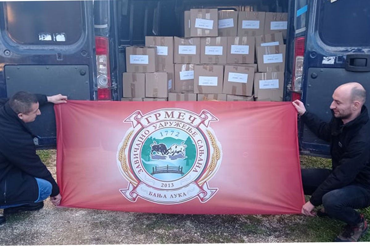 Lijepa tradicija Udruženja Sanjana: Stotinu paketa za srpske povratnike
