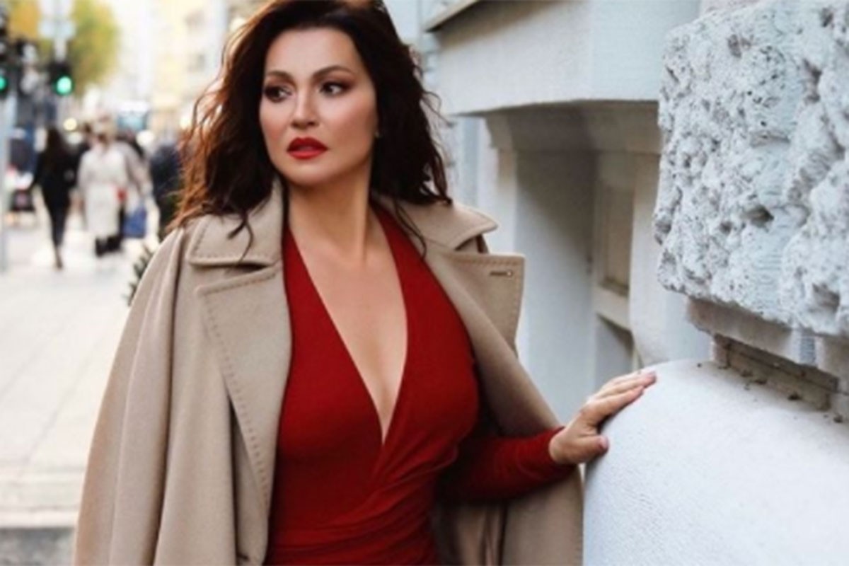 Nina Badrić pozirala u crvenoj haljini: "Bez riječi sam"