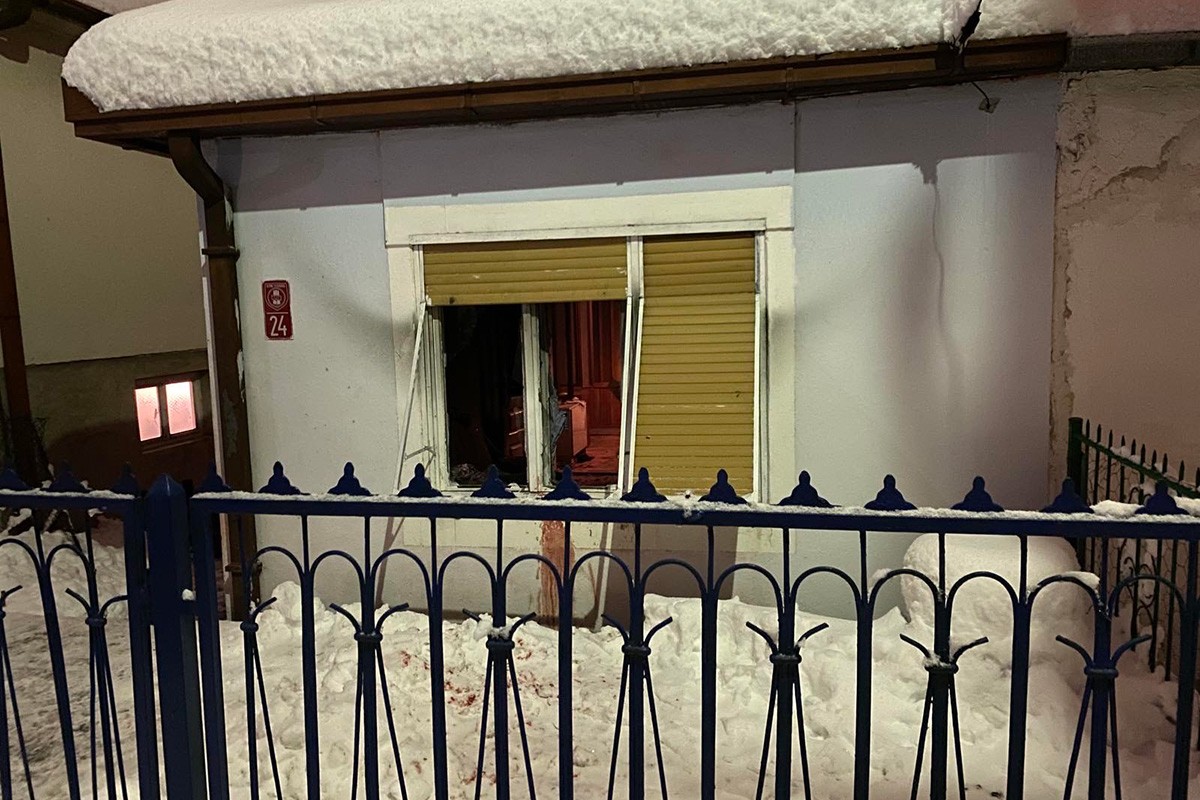 Požar u Kragujevcu, povrijeđeni majka i tri sina