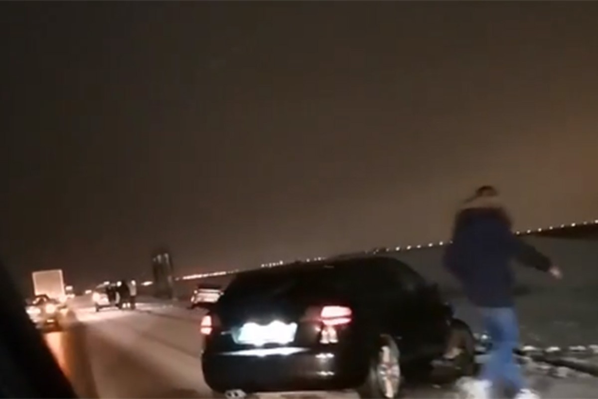 Više vozila sletjelo s auto-puta kod Batajnice