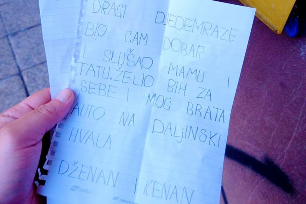 Dječaci pisali Djedu Mrazu, želju će im ispuniti poštar