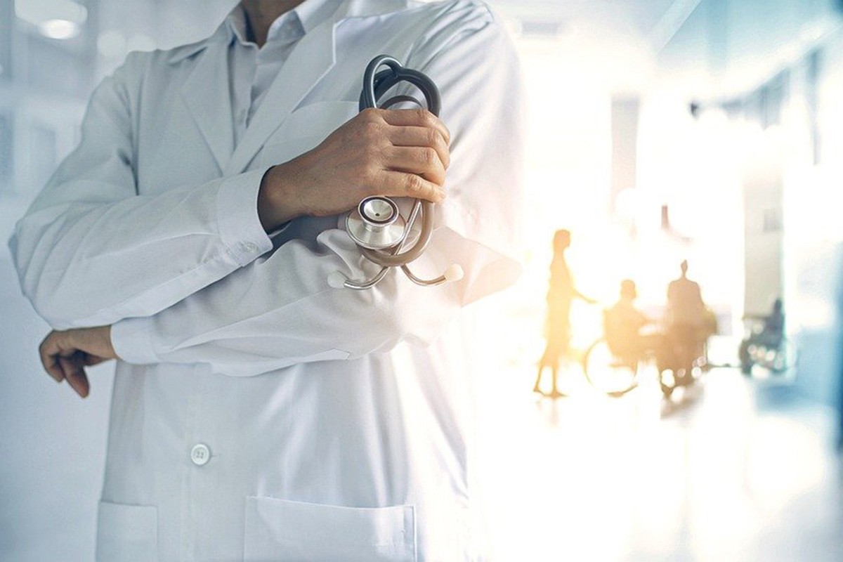 Korona poslala na bolovanje svakog trećeg medicinara