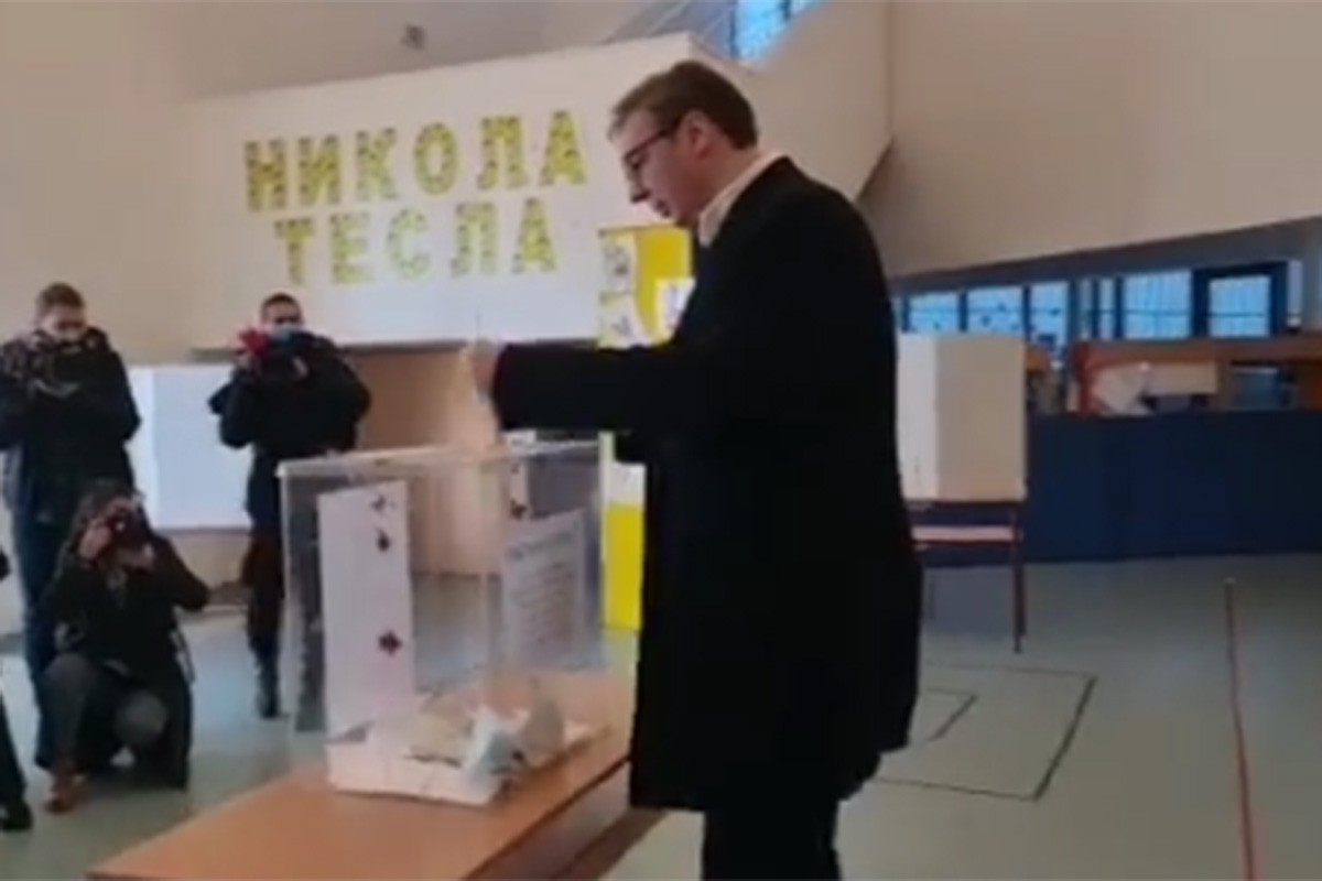 Vučić glasao na referendumu