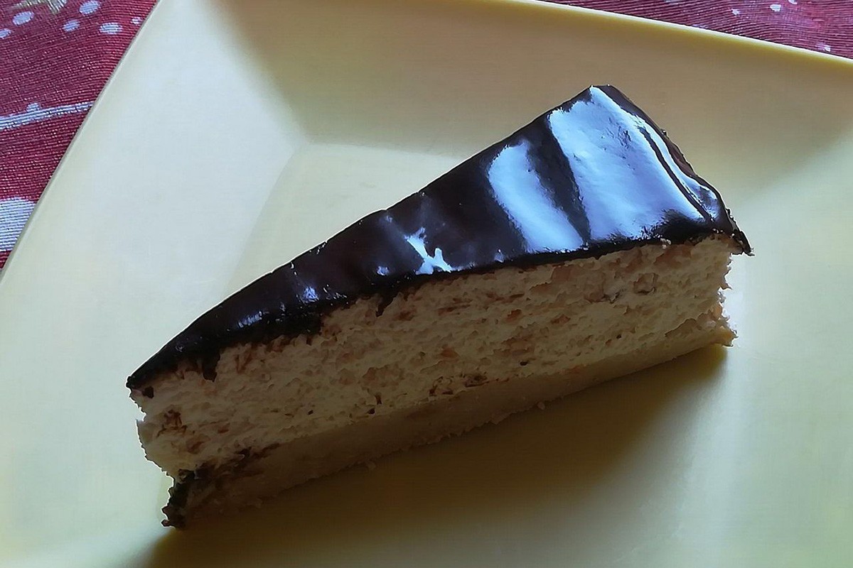 Torta s kajsijama