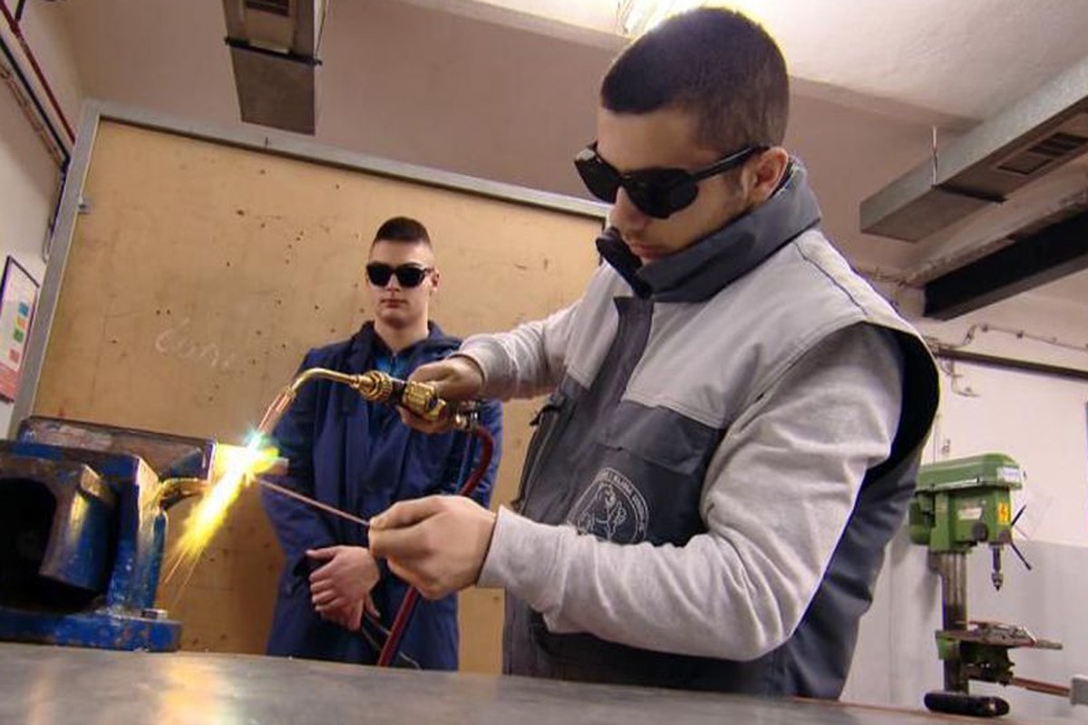 Praksa se od poslodavaca preselila u školske kabinete