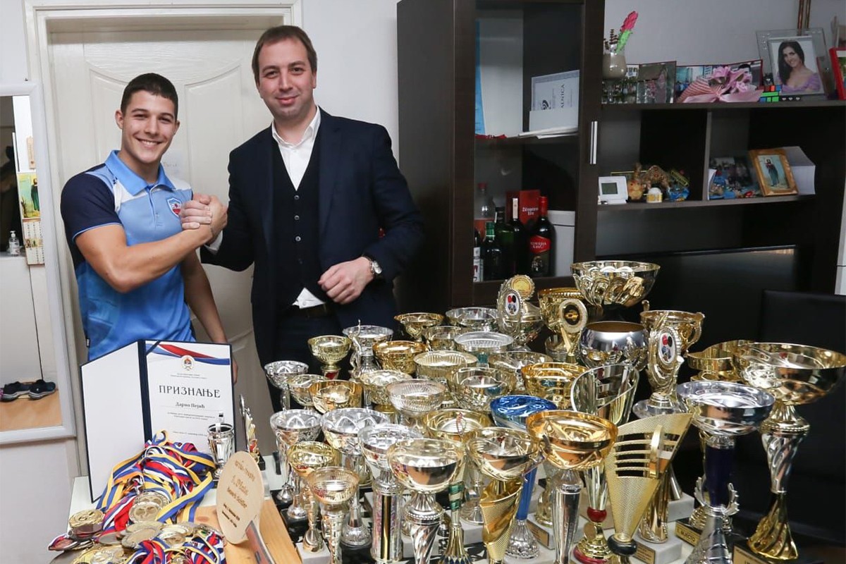Selak: Podrška za šampiona