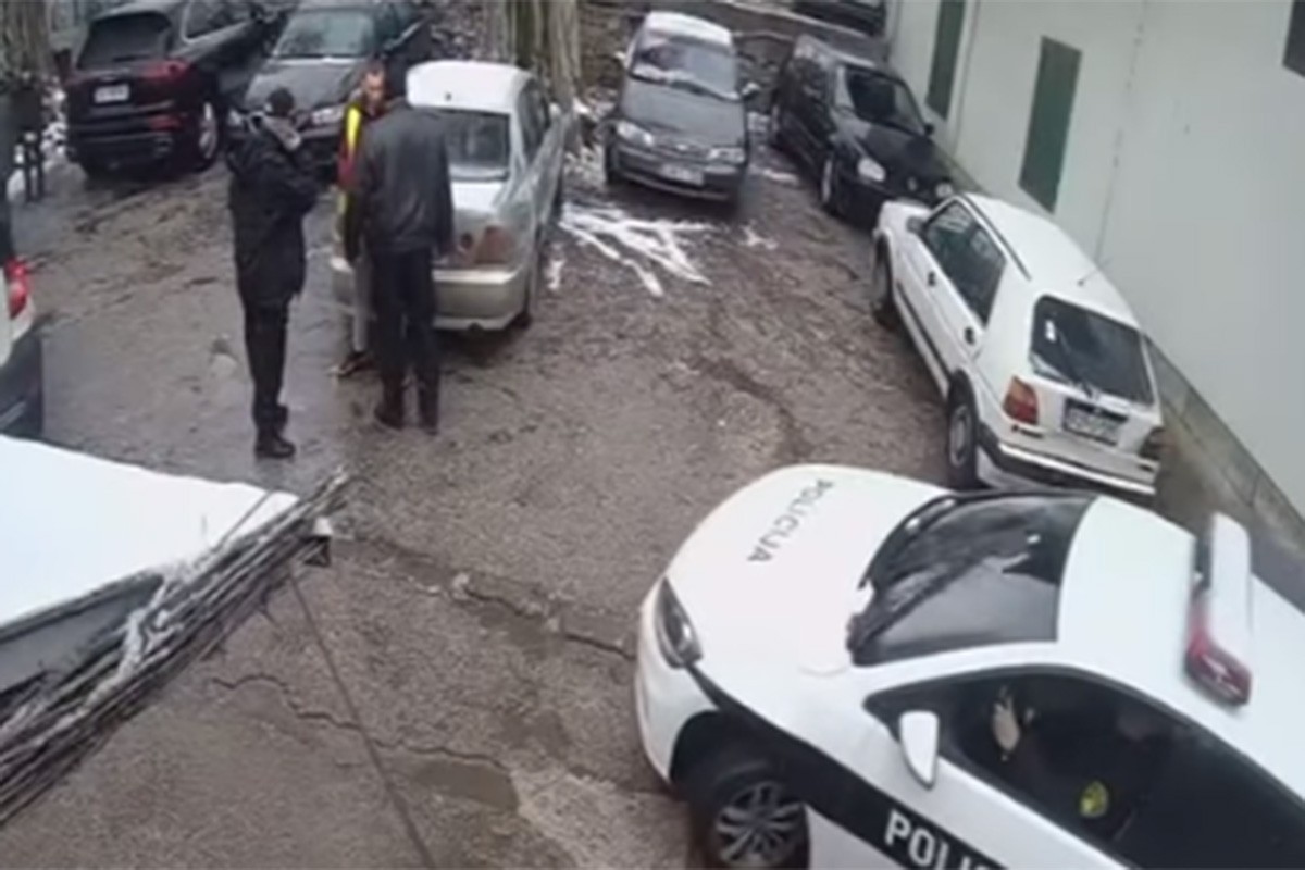 Policajac udarao radnika na parkingu u Sarajevu