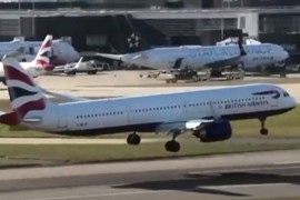 Vjetar zamalo prevrnuo avion dok je slijetao na Hitrou