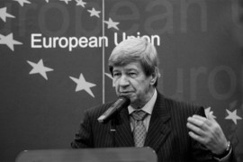 Preminuo Eduard Kukan