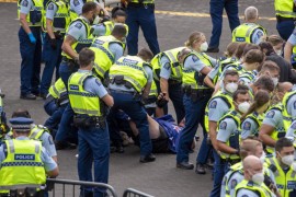 Haos na ulicama Novog Zelanda, policija hapsila zbog obavezne ...