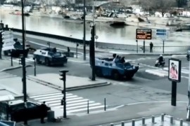 Konvoji sa demonstrantima u predgrađu Pariza