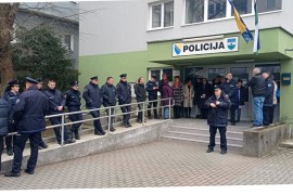 Štrajkovi potresaju USK: Policajci nemaju novca ni za gorivo