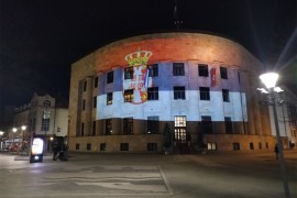 Palata Republike osvijetljena bojama zastave Srbije
