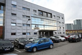 Optuženi policajac i još trojica: "Udarali se daskom da naplate ...