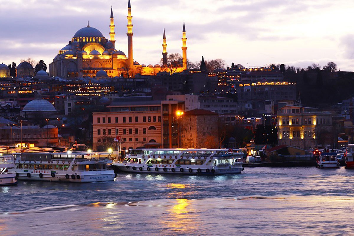 Rezervacije za osmomartovska putovanja: Dame biraju Istanbul i Dubai