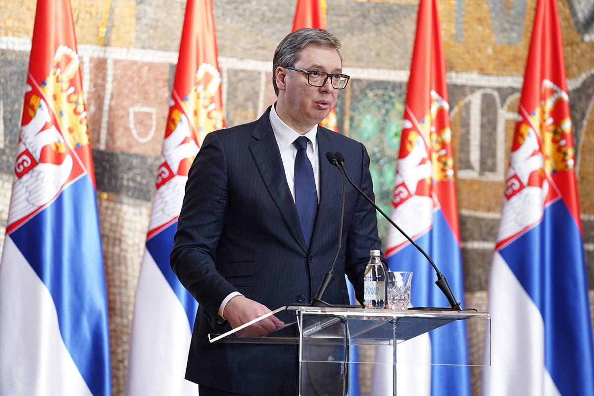 Vučić povodom Sretenja: Srbija duguje samo sebi i svojoj budućnosti
