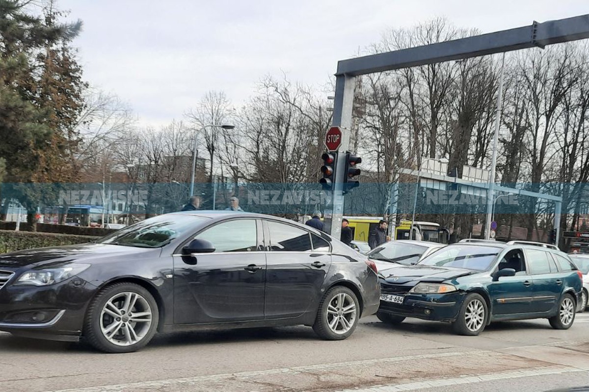 Sudar na raskrsnici kod Narodne skupštine u Banjaluci