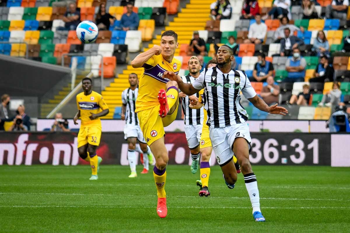 Radio u restoranu brze hrane, sad trese mreže u Italiji