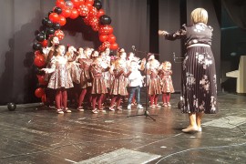 U Mrkonjić Gradu održan koncert "Nosim te u srcu mama"