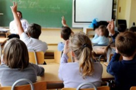 U Srbiji svi učenici u klupama