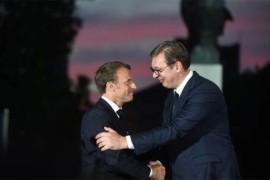 Vučić razgovarao sa Makronom o Ukrajini i bilateralnim odnosima