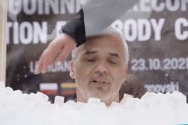 Oborio Ginisov rekord, sjedio više od tri sata u ledu