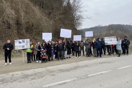 Mještani ustali zbog pasa lutalica: Bojimo se za djecu