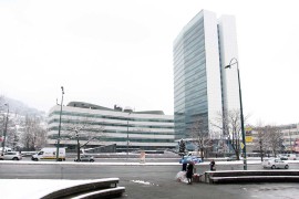 Cvokotali i političari i namještenici u zajedničkim institucijama BiH