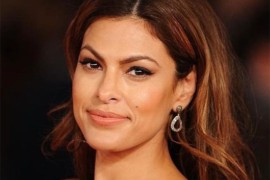 Eva Mendez uživa daleko od očiju javnosti sa ovim srcelomcem
