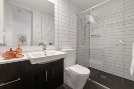 Kako da očistite stakla na tuš-kabini pomoću jednog trika
