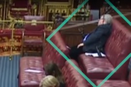 Komična situacija u Vestminsteru, britanski parlamentarac zaspao u ...