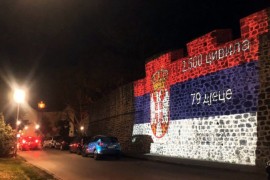 Srpska trobojka na zidinama Starog grada u Trebinju