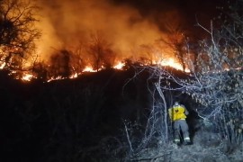 Kod Gacka ogroman požar, ugrožena niskonaponska mreža