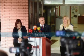 Višković i Cvijanovićeva pomažu banjalučkoj Gimnaziji