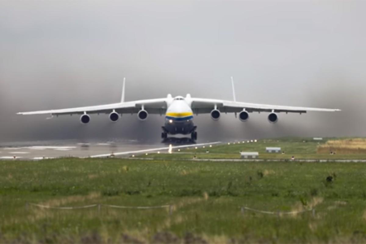 Antonov An-225 - najveći avion na svijetu