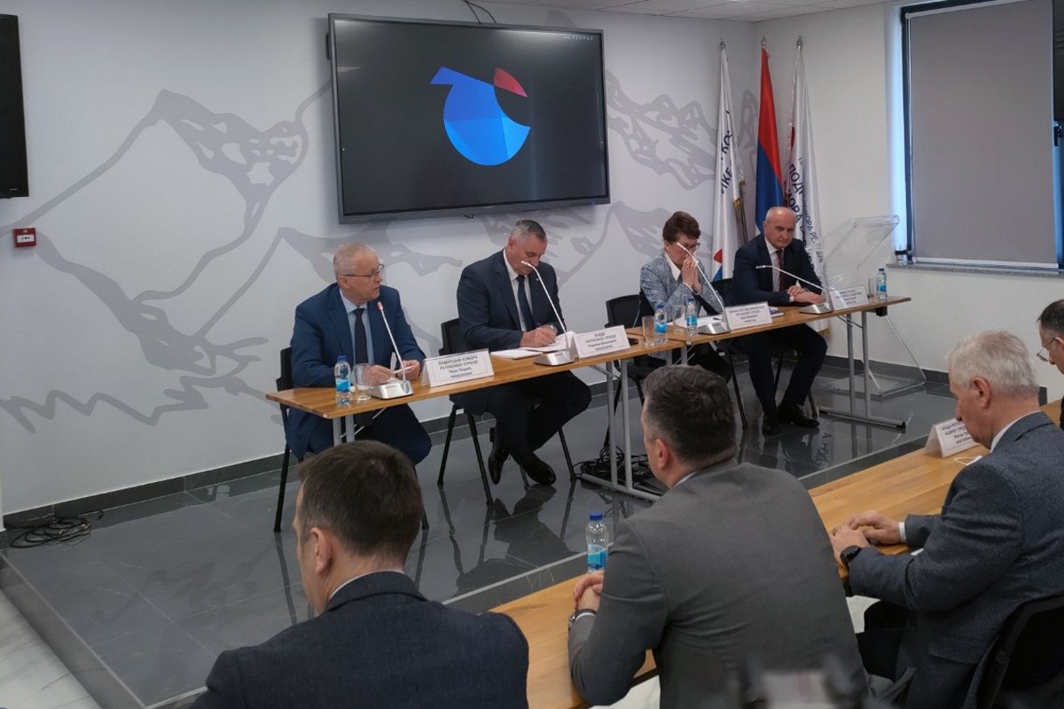 Višković: Srpska spremna da se odrekne akciza na naftu od 30 i 40 feninga
