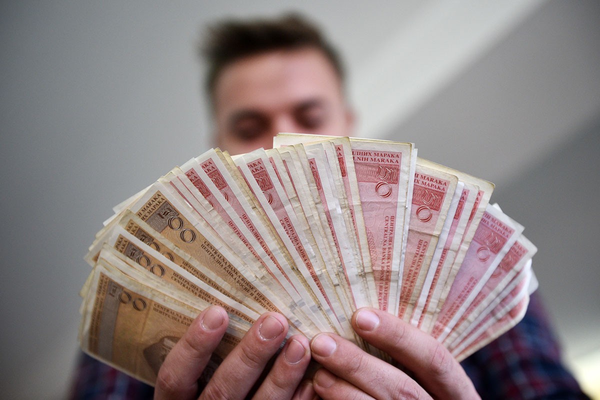 Inflacija pogurala prihode, novac vratiti građanima i privredi