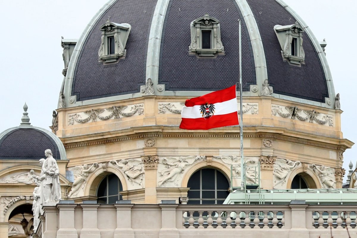 Kancelar prekinuo diskusiju: Austrija ostaje neutralna