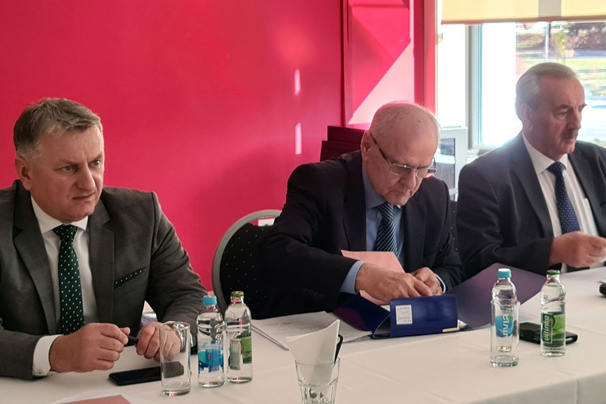 Penzioneri traže pet odsto veće penzije
