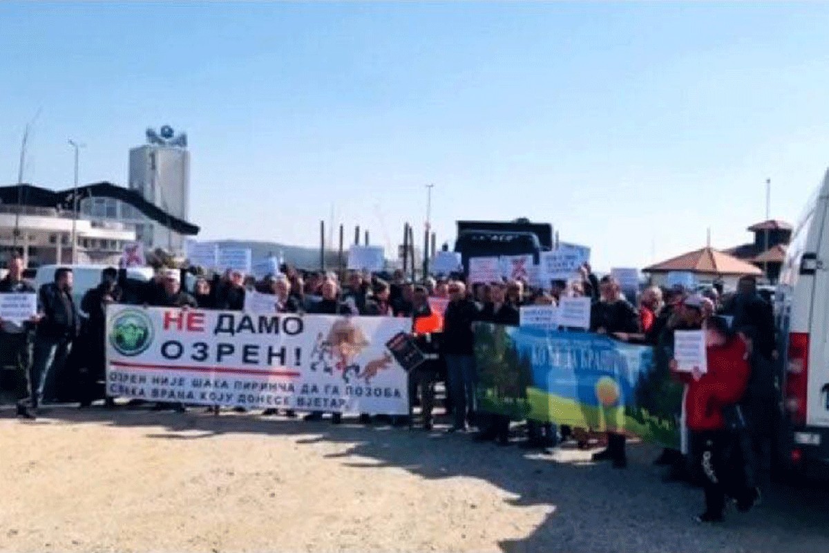 Mještani Petrova mirnim protestom poslali jasnu poruku da ne daju Ozren