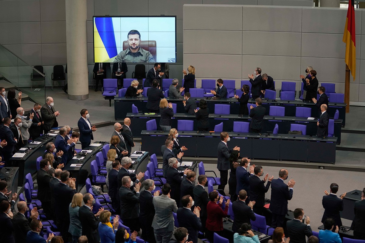 Zelenski u Bundestagu: Ponovo imamo zid, a nije Berlinski