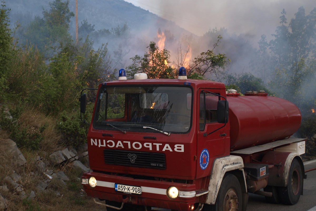 Požar progutao 12.000 hektara površine