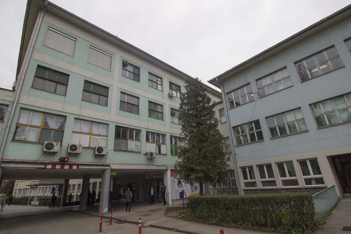 Inspekcija zabranila naplatu parkiranja u krugu bolnice