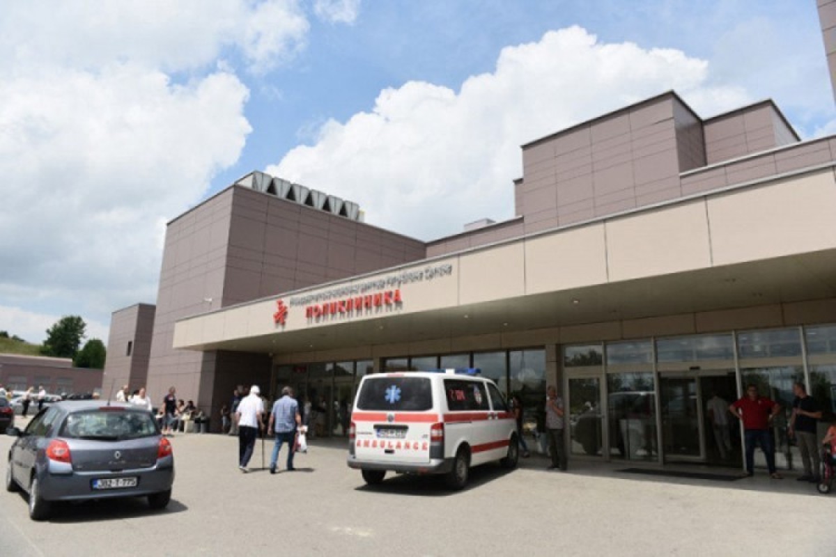Muškarac na aparatima nakon sudara kod Gradiške