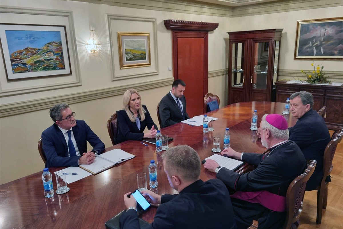 Cvijanović sa Galagerom: Dijalog efikasan način rješavanja političkih pitanja